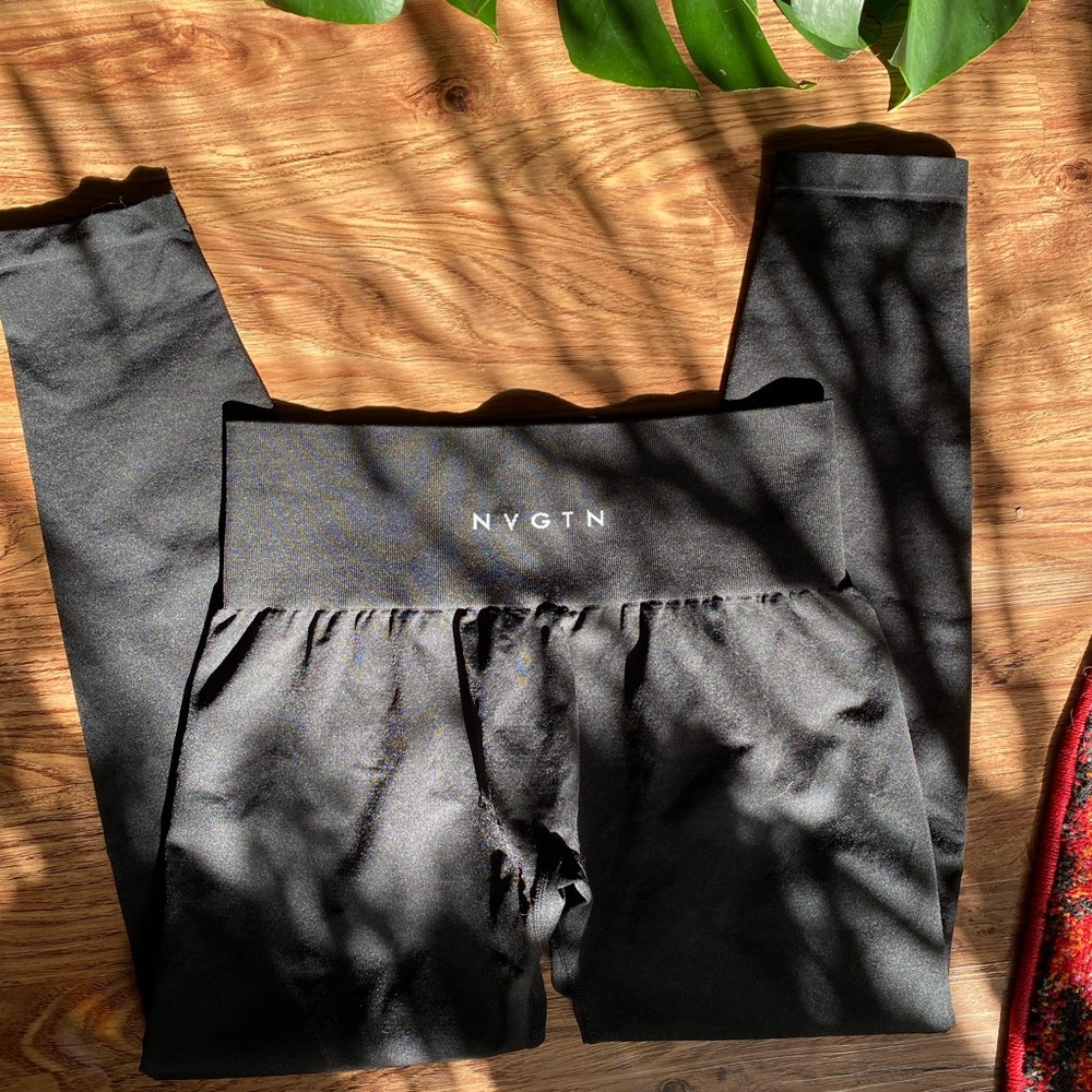 NVGTN Black Solid Seamless Leggings